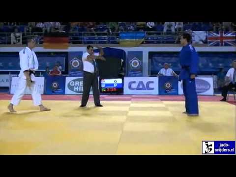 Islam Abanoz (TUR) - Peter Hoferica (SVK) [-73kg]