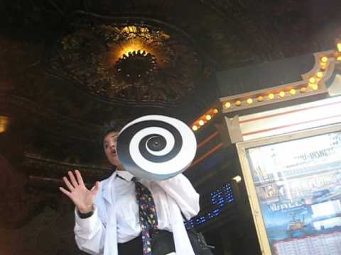 Head Shrinking Optical Illusion on Stage