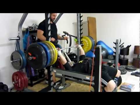 Stefan Waltersson 220x1 bänk med tröja