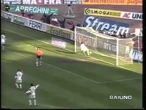 Archivio Bari Calcio - Bari-Perugia 0-2 1999-2000 Amoruso N.,Amoruso N.
