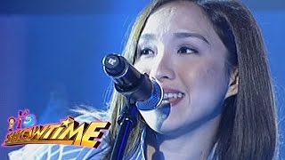 It&#39;s Showtime: Barbie Almalbis sings &quot;Ambon&quot;