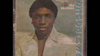 Bongos Ikwue and The Groovies - Sitting On The Beach