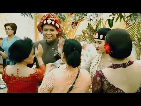 Penganten manortor. Somba na Gok