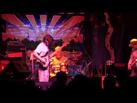 KELLER WILLIAMS, STEVE KIMOCK, KYLE HOLLINGSWORTH, AND DAVE WATTS - Nedfest 8-26-12 HD tripod