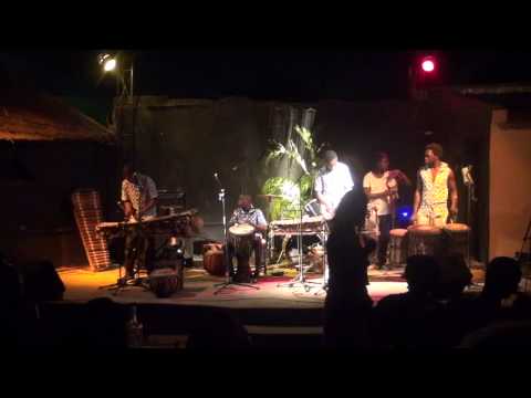 Le groupe Benkadi en concert au P'tit Bazar (2)