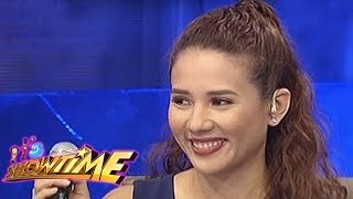 It&#39;s Showtime: Karylle performs her version of &quot;Bitiw&quot;