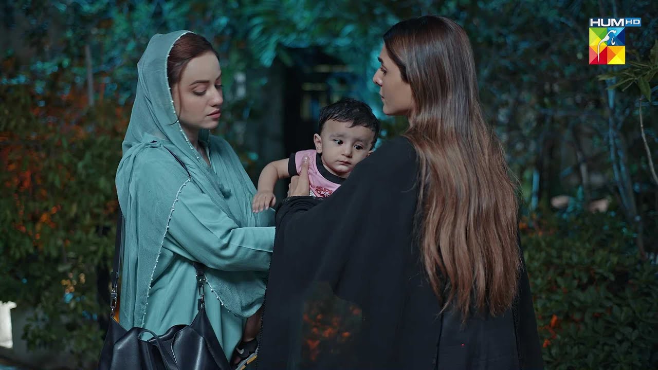Bacha Mein Sambhalti Hun Tum Kam Karo..! #meribahuain - HUM TV