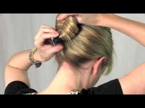 Create a French Roll with the Scunci French Twist Clip