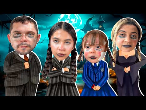 Sarah in a funny story from THE ADDAMS FAMILY | Sarah de Araújo