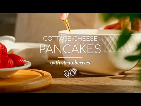 Cottage cheese pancakes with strawberries Cottage cheese pancakes with strawberries