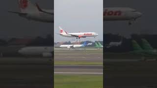 Download lagu Mengenang 😭😭😭jatuh nya pesawat lion air #shorts 🛫✈️🛬 mp3