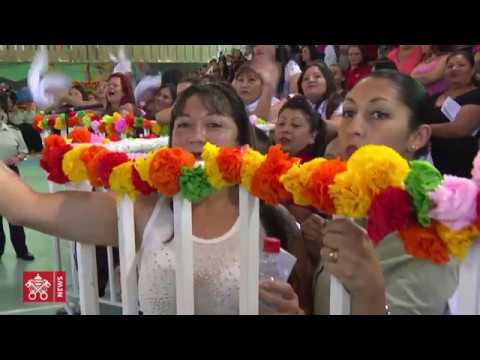 La Iglesia reconoce el indispensable aporte de la mujer en Sociedad