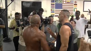 VIRAL - Klitschko and Briggs almost come to blows in gym