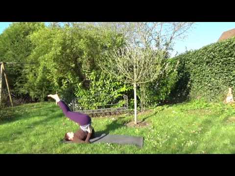 Vinyasa Yoga: Salamba Sarvangasana - La posture sur les épaules