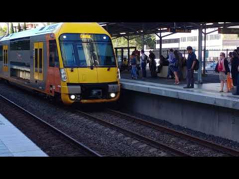 Sydney Trains A62 at St Leonard's