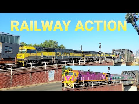 Triple QL Classes On QUBE's 5WM7 + N464 On The Albury Service