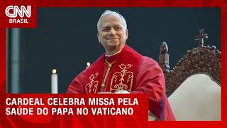 Vídeo: Fiéis no Vaticano desejam melhoras ao papa Leão XIV | LIVE CNN