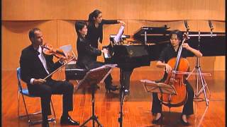 Download lagu Tchaikovsky & Piazzolla Trios part 1 mp3 Download lagu Tchaikovsky & Piazzolla Trios part 1 mp3
