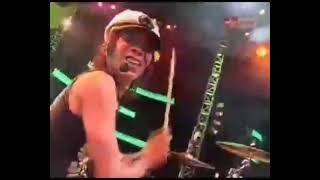 Download lagu Slank Suit Suit HeHe (Gadis Sexy) at 25th Slank membumi Live ANTV mp3