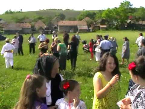 06 RUSALIILE SĂRBĂTORITE LA CRĂIEŞTI MUREŞ - OBICEIURI POPULARE B