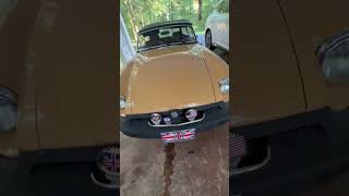 1977 MG MGB Roadster - Walk Around, Car Cover, & Idling