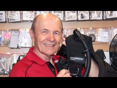Does Your BCD Fill With Water? - Scuba Tech Tips: S09E13