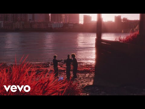 Sigala, Trevor Daniel, 24kGoldn - It's A Feeling (Official Video)