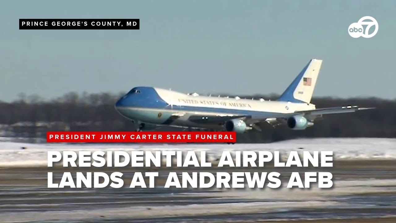 Presidential airplane touches down at Andrews Air Force Base