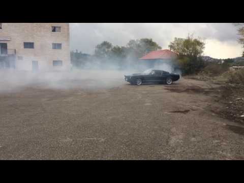 1967 Eleanor GT500 drifting, donuts, burning rubbers
