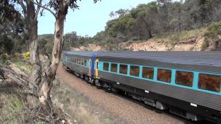 preview picture of video 'XPT starts the climb around Bethungra spiral'