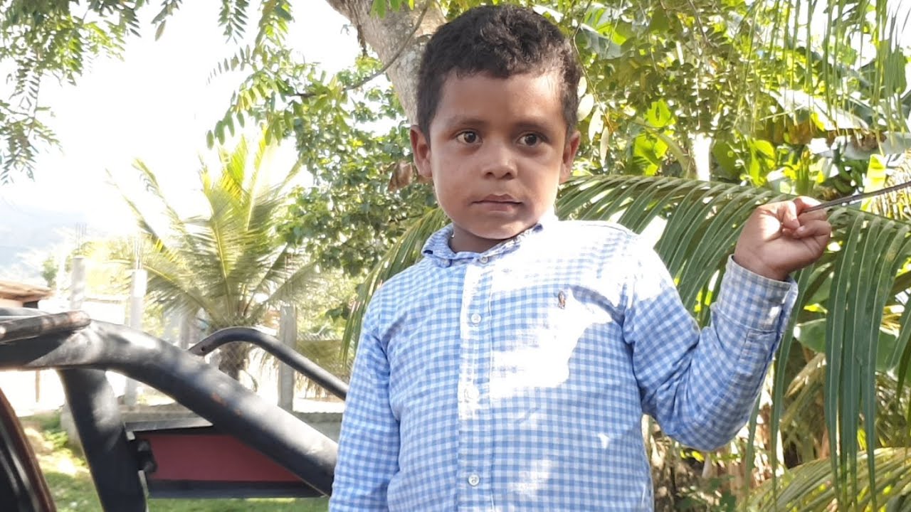 Con Ramon recibe bendicion para comprar un par de sacos de arroz y frijoles De parde de Saul