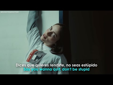Billie Eilish - BIRDS OF A FEATHER // Lyrics + Espa&ntilde;ol // Video Oficial
