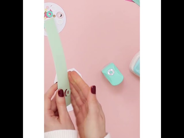 Vídeo relacionado con 1 perforadora rectangular de 0.8 pulgadas, palanca rectangular festoneada para manualidades, álbumes de recortes, manualidades, suministros de manualidades