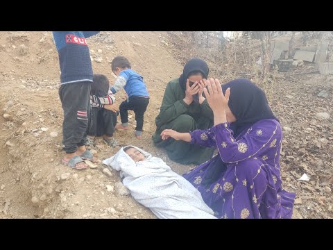 Hakimeh's efforts for his four children and Hakimeh's baking of Tiri bread