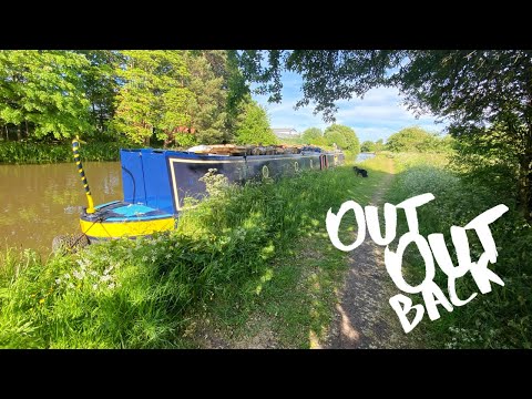 Living on a Narrowboat - Trip back from Anderton  and Curing Wood on the roof for next Winter