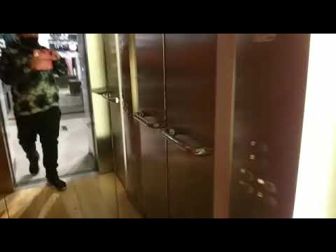 2008 Otis Gen2 Lift @ Nike In Shepherds Bush.