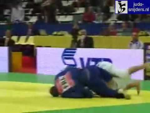 Judo 2009 Paris: Urani  (FRA) - Kharchenko (UKR) [-60kg].