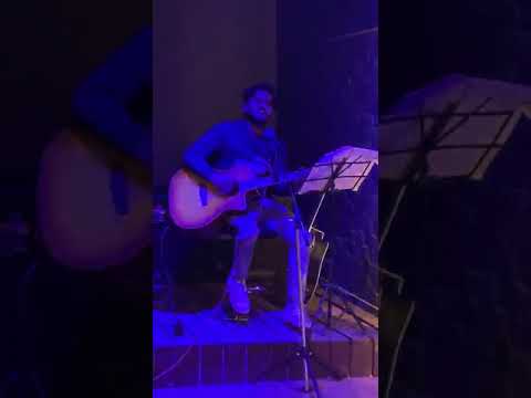 Hamari adhoori kahani live in cafe