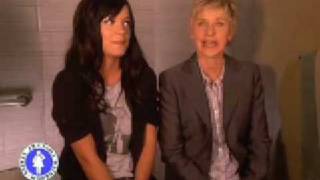 Lily Allen and Ellen DeGeneres Performing &quot;Womanizer&quot;