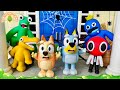 Bluey and Rainbow Friends Halloween House 🌈🎃 | Pretend Play Bluey Toys | Rainbow Friends Toys