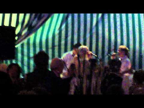 Rossi Bliznakova & Käsityöläiset unexpectedly together - Hit the Road Jack  [part]