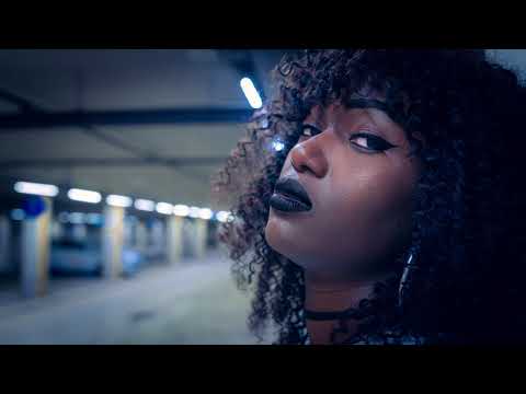 URBAN PHOTOGRAPHY IN EINER TIEFGARAGE