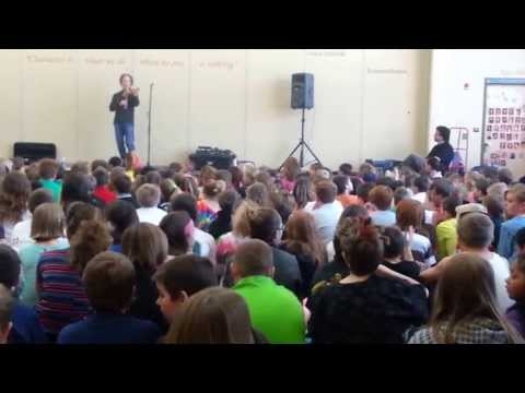Tracy Silverman clip from Creekside Elementary concert: Coldplay