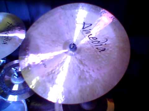 Amedia cymbal test.  24" thin Galata china