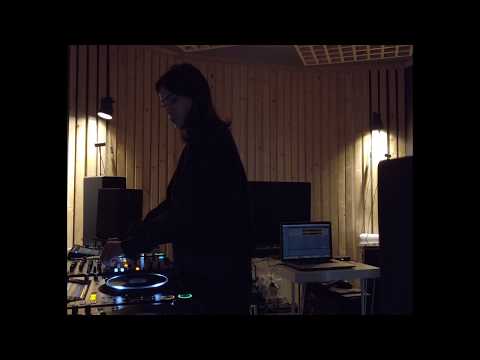 Maria Von C | Studio Session