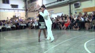 Milena Plebs y Javier Rodriguez bailando NOCHERO SOY en la MILONGA del AÑO en el SUNDERLAND