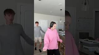 Download lagu Tren tarian lucu 😂 mp3 Download lagu Tren tarian lucu 😂 mp3