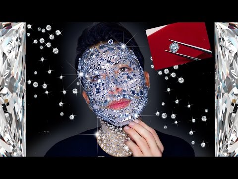 La maschera contro pigmentary nota con amido Le ricette da prezzemolo da pigmentary notano su una faccia in