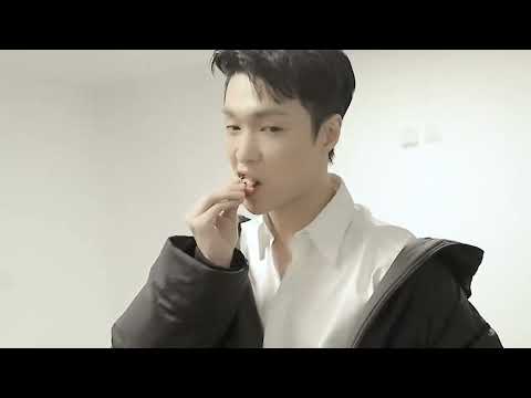 【張藝興】220429 Zhang Yixing Lay - Yixing studio update Xlog Red