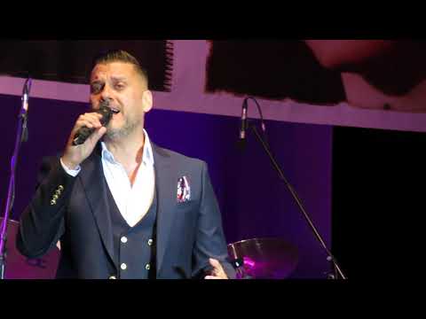 Kökény Attila: Utcasarkon sír egy kisgyerek * Dalszöveg: Szenes Andrea